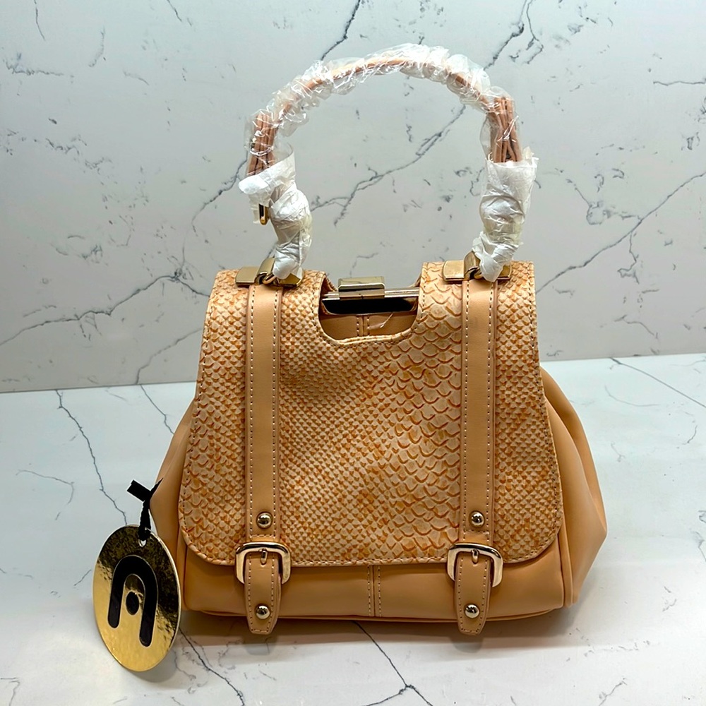 Cute Nila Anthony handbag or crossbody in pink